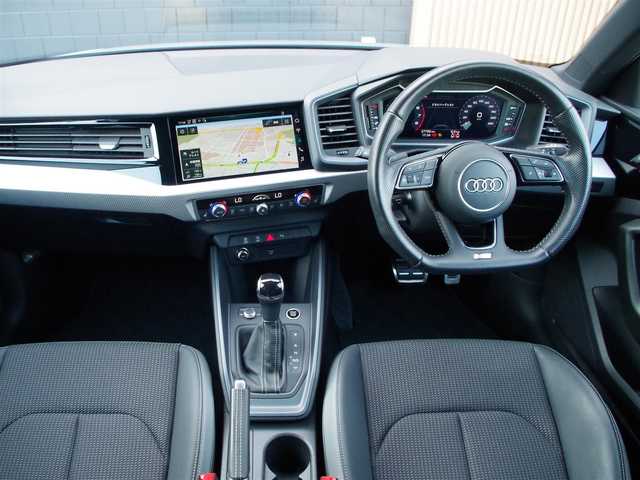 アウディ Ａ１ SB シティカーバーLTD ED 埼玉県 2020(令2)年 2.8万km グレーⅡ 250台限定車 /1オーナー /ブラックハーフレザーシート /アダプティブクルーズコントロール /バーチャルコックピット /パークセンサー /バックカメラ /MMIナビ /ドラレコ /ETC /前席シートヒーター