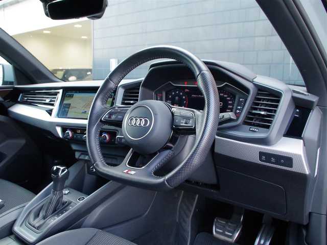 アウディ Ａ１ SB シティカーバーLTD ED 埼玉県 2020(令2)年 2.8万km グレーⅡ 250台限定車 /1オーナー /ブラックハーフレザーシート /アダプティブクルーズコントロール /バーチャルコックピット /パークセンサー /バックカメラ /MMIナビ /ドラレコ /ETC /前席シートヒーター