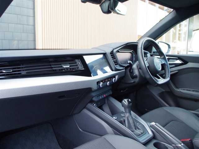 アウディ Ａ１ SB シティカーバーLTD ED 埼玉県 2020(令2)年 2.8万km グレーⅡ 250台限定車 /1オーナー /ブラックハーフレザーシート /アダプティブクルーズコントロール /バーチャルコックピット /パークセンサー /バックカメラ /MMIナビ /ドラレコ /ETC /前席シートヒーター