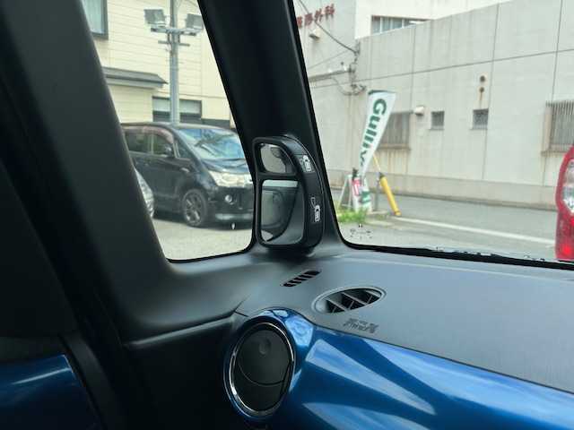 ホンダ Ｎ ＢＯＸ 2トーン G Lパッケージ 東京都 2014(平26)年 8.9万km プレミアムダイナミックブルーパール フルセグテレビ/バックカメラ/アイドリングストップ/ETC/片側パワースライド/プラズマクラスター搭載オートエアコン/UVカットガラス/プライバシーガラス/HIDヘッドライト/トラクションコントロール/純正14センチアルミホイール/チップアップシート/フルセグテレビ（走行中視聴可能）/純正メモリナビ（Gathers 型番VXM-145VFi Bluetooth接続、CDチェンジャー、ミュージックプレイヤー接続）/プッシュスタート