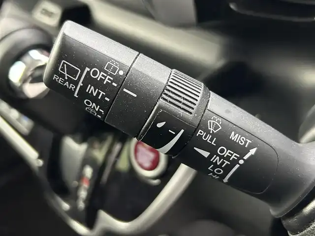 ホンダ Ｎ ＢＯＸ カスタム G Lパッケージ 道央・札幌 2017(平29)年 4.5万km プレミアムホワイトパールⅡ ・４ＷＤ/・社外メモリーナビ/　CD/DVD/SD/BT/フルセグ/・バックカメラ/・ビルトインETC/・ドライブレコーダー/・左側パワースライドドア/・前席シートヒーター/・ステアリングスイッチ/・HIDヘッドライト/・フォグライト/・オートライト/・プッシュスタート/・スマートキー/・社外エンジンスターター/・純正フロアマット/・ドアバイザー
