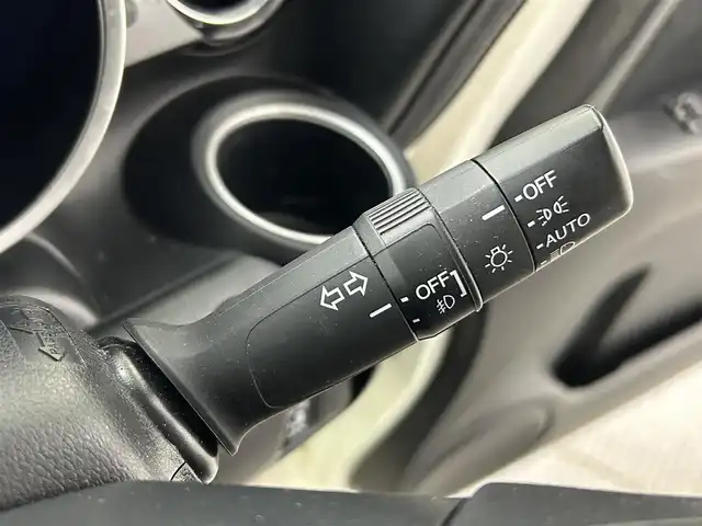 ホンダ Ｎ ＢＯＸ カスタム G Lパッケージ 道央・札幌 2017(平29)年 4.5万km プレミアムホワイトパールⅡ ・４ＷＤ/・社外メモリーナビ/　CD/DVD/SD/BT/フルセグ/・バックカメラ/・ビルトインETC/・ドライブレコーダー/・左側パワースライドドア/・前席シートヒーター/・ステアリングスイッチ/・HIDヘッドライト/・フォグライト/・オートライト/・プッシュスタート/・スマートキー/・社外エンジンスターター/・純正フロアマット/・ドアバイザー