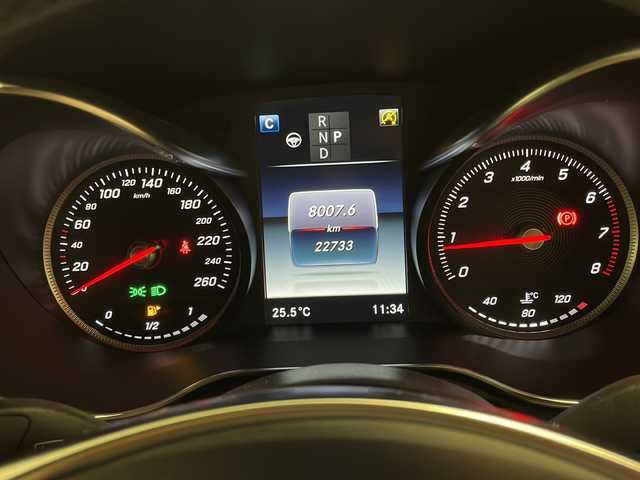 メルセデス・ベンツ ＧＬＣ２５０ 4マチックスポーツ 新潟県 2017(平29)年 2.3万km ポーラホワイト AIR BODY CONTROLサスペンション/レーダーセーフティパッケージ/・BASプラス/・リアCPA/・PRE-SAFEブレーキ/・アクティブレーンキーピングアシスト/・アクティブブラインドスポットアシスト/・ディストロニック・プラス/360°カメラシステム/アダプティブブレーキライト/ESP/COMANDシステム/・8.4インチワイドディスプレイ/純正HDDナビ/・12セグ/AM/FM/DVD/BT/可変スピードリミッター/キーレスゴー/インテリジェントライトシステム/純正19インチAW/2.0ETC