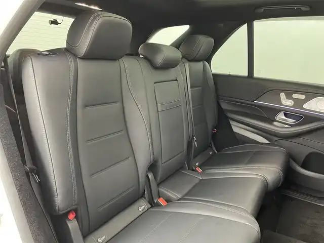メルセデス・ベンツ ＧＬＥ４００ｄ 4MATIC スポーツ 福島県 2020(令2)年 3.2万km ポーラホワイト サンルーフ/ブルメスタープレミアムサウンド/エアサスペンション/アクティブブレーキアシスト/・アクティブキーピングアシスト/・アテンションアシスト/・ブラインドスポットアシスト/・レーンチェンジアシスト/・道路標識アシスト/・レーダークルーズコントロール/・パークトロニック/純正ナビ/・フルセグTV/Bluetooth/USB/・全方位カメラ/・ETC/・前後ドライブレコーダー/パワーバックドア/サイドステップ/ルーフレール/アイドリングストップ/電子パーキング/・オートホールド/革巻きステアリング/・ステアリングリモコン/・パドルシフト/レザーシート/・パワーシート(運転席/助手席)/・メモリシート(運転席/助手席)/・シートヒーター(運転席/助手席)/・エアシート(運転席/助手席)/プッシュスタート/・スマートキー/・スペアキー/LEDヘッドライト/・オートライト/・フォグライト/純正フロアマット/ドアバイザー/ワンオーナー/取扱説明書/保証書