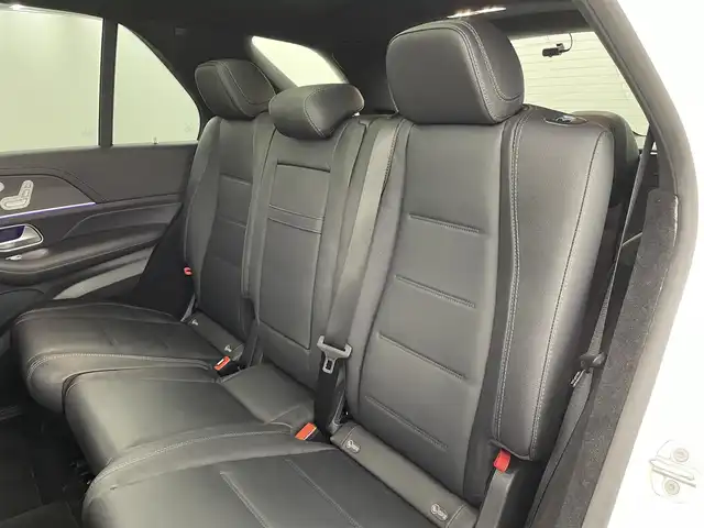 メルセデス・ベンツ ＧＬＥ４００ｄ 4MATIC スポーツ 福島県 2020(令2)年 3.2万km ポーラホワイト サンルーフ/ブルメスタープレミアムサウンド/エアサスペンション/アクティブブレーキアシスト/・アクティブキーピングアシスト/・アテンションアシスト/・ブラインドスポットアシスト/・レーンチェンジアシスト/・道路標識アシスト/・レーダークルーズコントロール/・パークトロニック/純正ナビ/・フルセグTV/Bluetooth/USB/・全方位カメラ/・ETC/・前後ドライブレコーダー/パワーバックドア/サイドステップ/ルーフレール/アイドリングストップ/電子パーキング/・オートホールド/革巻きステアリング/・ステアリングリモコン/・パドルシフト/レザーシート/・パワーシート(運転席/助手席)/・メモリシート(運転席/助手席)/・シートヒーター(運転席/助手席)/・エアシート(運転席/助手席)/プッシュスタート/・スマートキー/・スペアキー/LEDヘッドライト/・オートライト/・フォグライト/純正フロアマット/ドアバイザー/ワンオーナー/取扱説明書/保証書