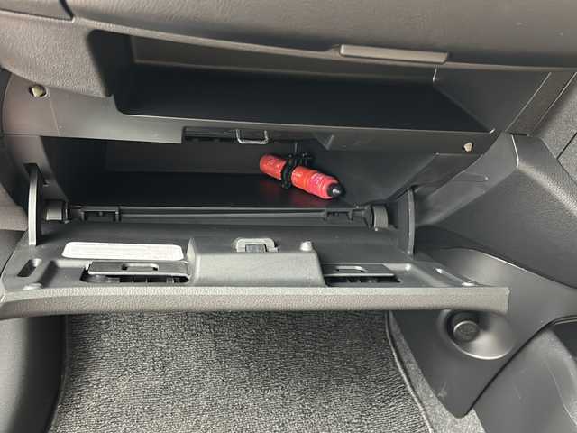 日産 マーチ 12X 30th ハピネス 三重県 2013(平25)年 4.7万km ラディアントレッド /禁煙車//スマートキー//プッシュスタート//マニュアルAC//電格ミラー//アイドリングストップ//ETC//ドアバイザー