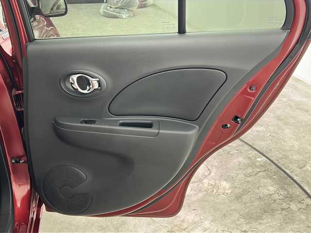 日産 マーチ 12X 30th ハピネス 三重県 2013(平25)年 4.7万km ラディアントレッド /禁煙車//スマートキー//プッシュスタート//マニュアルAC//電格ミラー//アイドリングストップ//ETC//ドアバイザー