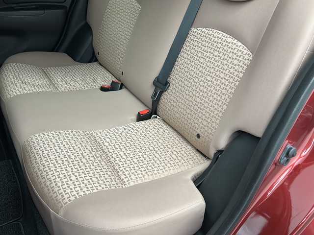 日産 マーチ 12X 30th ハピネス 三重県 2013(平25)年 4.7万km ラディアントレッド /禁煙車//スマートキー//プッシュスタート//マニュアルAC//電格ミラー//アイドリングストップ//ETC//ドアバイザー