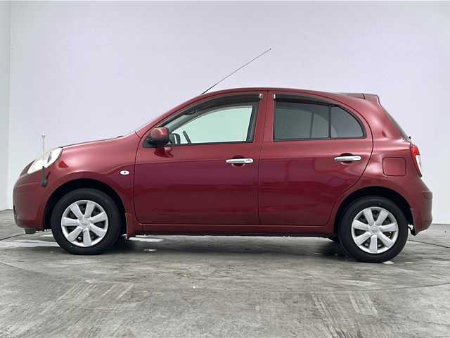 日産 マーチ 12X 30th ハピネス 三重県 2013(平25)年 4.7万km ラディアントレッド /禁煙車//スマートキー//プッシュスタート//マニュアルAC//電格ミラー//アイドリングストップ//ETC//ドアバイザー