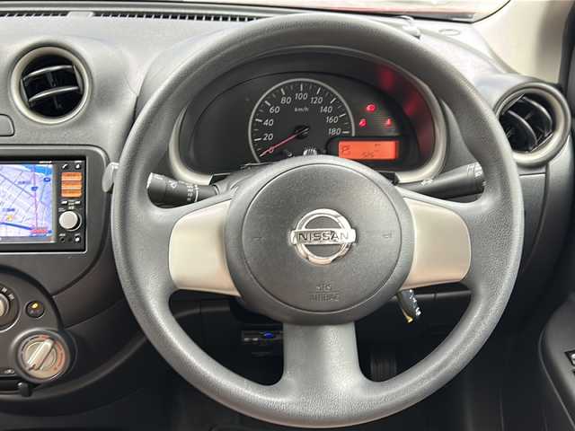 日産 マーチ 12X 30th ハピネス 三重県 2013(平25)年 4.7万km ラディアントレッド /禁煙車//スマートキー//プッシュスタート//マニュアルAC//電格ミラー//アイドリングストップ//ETC//ドアバイザー