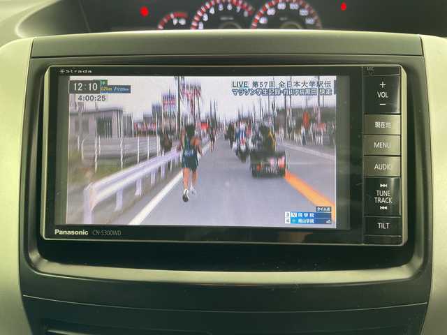 トヨタ ノア Si 道央・札幌 2012(平24)年 12.9万km ブラック ・4WD/寒冷地仕様/・社外メモリナビ/・CD/DVD/USB/SD/iPod/フルセグTV/・Bluetooth接続/・社外フリップダウンモニター/・バックカメラ/オートライト/・社外エンジンスターター/・両側パワースライドドア/・パドルシフト/ETC/・電動格納ミラー/・積込冬タイヤ純正AWセット/・スマートキー/スペアキー/・保証書/取扱説明書