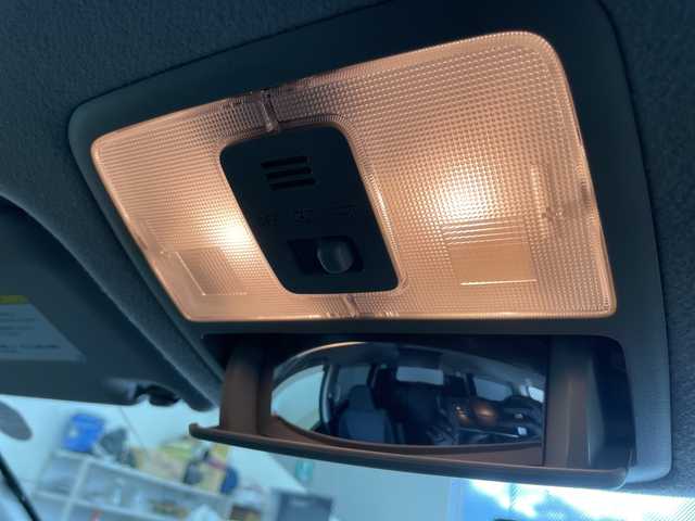 トヨタ ノア Si 道央・札幌 2012(平24)年 12.9万km ブラック ・4WD/寒冷地仕様/・社外メモリナビ/・CD/DVD/USB/SD/iPod/フルセグTV/・Bluetooth接続/・社外フリップダウンモニター/・バックカメラ/オートライト/・社外エンジンスターター/・両側パワースライドドア/・パドルシフト/ETC/・電動格納ミラー/・積込冬タイヤ純正AWセット/・スマートキー/スペアキー/・保証書/取扱説明書