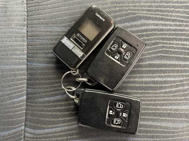 トヨタ ノア Si 道央・札幌 2012(平24)年 12.9万km ブラック ・4WD/寒冷地仕様/・社外メモリナビ/・CD/DVD/USB/SD/iPod/フルセグTV/・Bluetooth接続/・社外フリップダウンモニター/・バックカメラ/オートライト/・社外エンジンスターター/・両側パワースライドドア/・パドルシフト/ETC/・電動格納ミラー/・積込冬タイヤ純正AWセット/・スマートキー/スペアキー/・保証書/取扱説明書