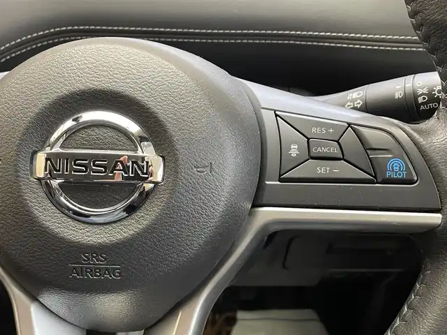 日産 セレナ ハイウェイスター プロパイロットED 岩手県 2016(平28)年 9.2万km ダイヤモンドブラック ワンオーナー/４WD/後席モニター/ハンズフリーオートスライドドア/プロパイロット/エマージェンシーブレーキ/車線逸脱警報・抑制機能/標識検知機能/踏み間違い衝突防止アシスト/前後ソナー/横滑り防止装置/アイドリングストップ/オートブレーキホールド/前席シートヒーター/リヤサンシェード/リヤオートエアコン/純正ナビ/フルセグTV/バックカメラ/ETC/社外LEDヘッドライト(ロービーム)/純正１５インチアルミホイール