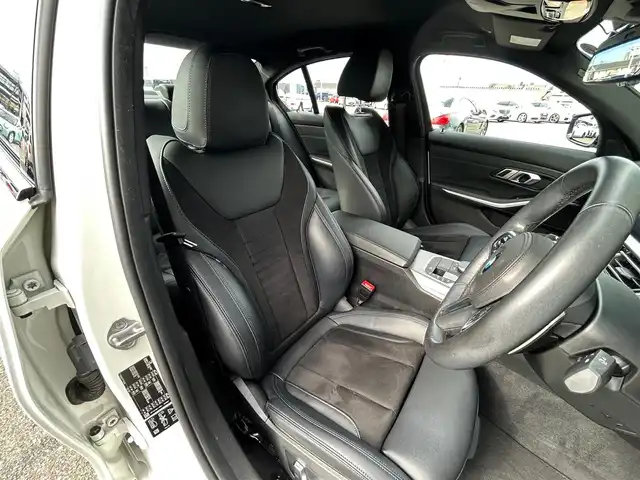 ＢＭＷ ３２０ｄ 石川県 2019(令1)年 3.9万km 白 ４WD/純正ナビ/（BT／AM／FM）/バックカメラ/ステアリングスイッチ/本革シート（黒）/シートヒーター（運転席＋助手席）/パワーシート（運転席＋助手席）/パワーバックドア/ワイヤレスチャージ（置くだけ充電）/クルーズコントロール/LEDヘッドライト/オートマチックハイビーム/ドライブレコーダー（前席）/ETC