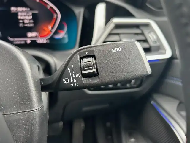 ＢＭＷ ３２０ｄ 石川県 2019(令1)年 3.9万km 白 ４WD/純正ナビ/（BT／AM／FM）/バックカメラ/ステアリングスイッチ/本革シート（黒）/シートヒーター（運転席＋助手席）/パワーシート（運転席＋助手席）/パワーバックドア/ワイヤレスチャージ（置くだけ充電）/クルーズコントロール/LEDヘッドライト/オートマチックハイビーム/ドライブレコーダー（前席）/ETC