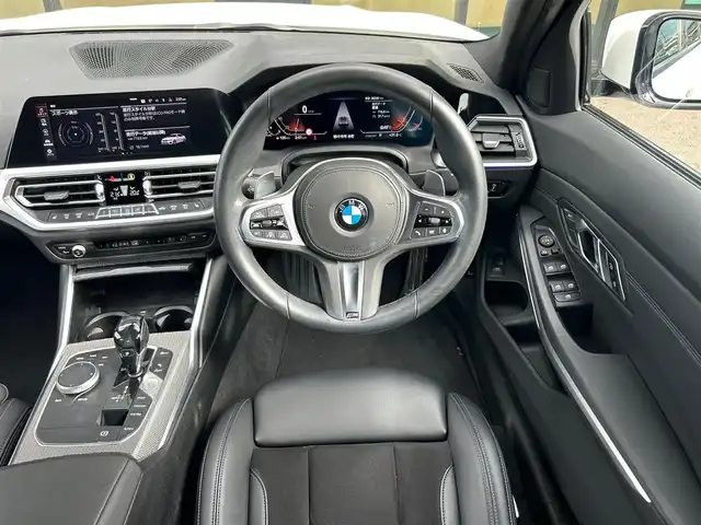 ＢＭＷ ３２０ｄ 石川県 2019(令1)年 3.9万km 白 ４WD/純正ナビ/（BT／AM／FM）/バックカメラ/ステアリングスイッチ/本革シート（黒）/シートヒーター（運転席＋助手席）/パワーシート（運転席＋助手席）/パワーバックドア/ワイヤレスチャージ（置くだけ充電）/クルーズコントロール/LEDヘッドライト/オートマチックハイビーム/ドライブレコーダー（前席）/ETC