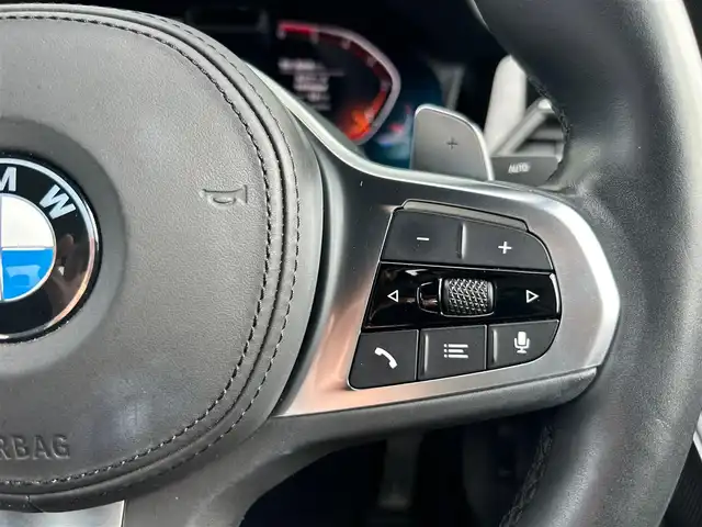 ＢＭＷ ３２０ｄ 石川県 2019(令1)年 3.9万km 白 ４WD/純正ナビ/（BT／AM／FM）/バックカメラ/ステアリングスイッチ/本革シート（黒）/シートヒーター（運転席＋助手席）/パワーシート（運転席＋助手席）/パワーバックドア/ワイヤレスチャージ（置くだけ充電）/クルーズコントロール/LEDヘッドライト/オートマチックハイビーム/ドライブレコーダー（前席）/ETC