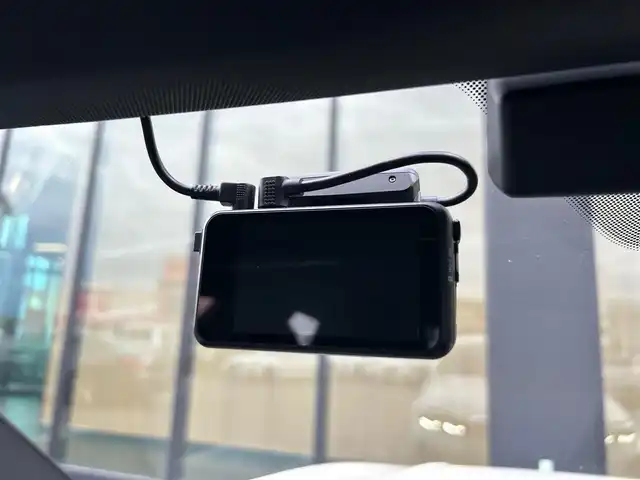 ＢＭＷ ３２０ｄ 石川県 2019(令1)年 3.9万km 白 ４WD/純正ナビ/（BT／AM／FM）/バックカメラ/ステアリングスイッチ/本革シート（黒）/シートヒーター（運転席＋助手席）/パワーシート（運転席＋助手席）/パワーバックドア/ワイヤレスチャージ（置くだけ充電）/クルーズコントロール/LEDヘッドライト/オートマチックハイビーム/ドライブレコーダー（前席）/ETC