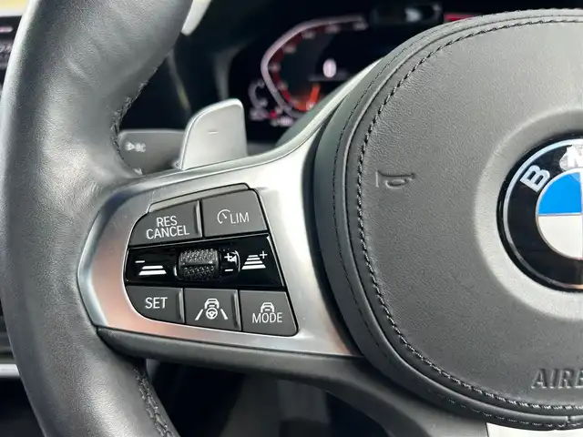 ＢＭＷ ３２０ｄ 石川県 2019(令1)年 3.9万km 白 ４WD/純正ナビ/（BT／AM／FM）/バックカメラ/ステアリングスイッチ/本革シート（黒）/シートヒーター（運転席＋助手席）/パワーシート（運転席＋助手席）/パワーバックドア/ワイヤレスチャージ（置くだけ充電）/クルーズコントロール/LEDヘッドライト/オートマチックハイビーム/ドライブレコーダー（前席）/ETC