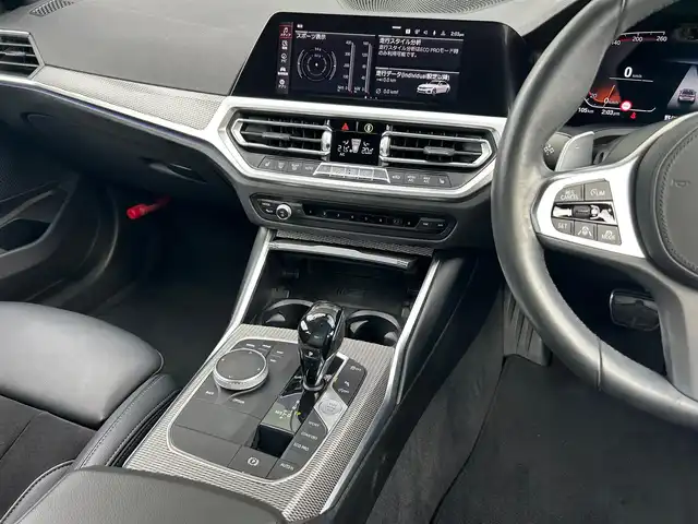 ＢＭＷ ３２０ｄ 石川県 2019(令1)年 3.9万km 白 ４WD/純正ナビ/（BT／AM／FM）/バックカメラ/ステアリングスイッチ/本革シート（黒）/シートヒーター（運転席＋助手席）/パワーシート（運転席＋助手席）/パワーバックドア/ワイヤレスチャージ（置くだけ充電）/クルーズコントロール/LEDヘッドライト/オートマチックハイビーム/ドライブレコーダー（前席）/ETC