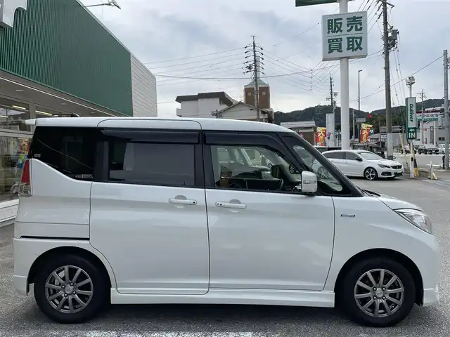 スズキ ソリオ HV MZ 岐阜県 2015(平27)年 4.9万km ピュアホワイトP 4WD/純正ナビ/【Bluetooth．CD.AM/FM．TV】/両側パワースライドドア/全方位カメラ/シートヒーター/後席ドリンクホルダー/サンシェード/スマートキー/オートライト/フォグライト/ドアバイザー/ウィンカーミラー/保証書/取扱説明書/スペアキー