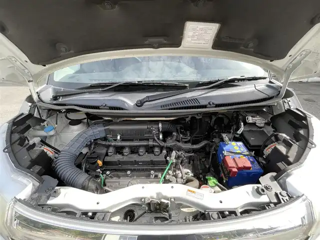 スズキ ソリオ HV MZ 岐阜県 2015(平27)年 4.9万km ピュアホワイトP 4WD/純正ナビ/【Bluetooth．CD.AM/FM．TV】/両側パワースライドドア/全方位カメラ/シートヒーター/後席ドリンクホルダー/サンシェード/スマートキー/オートライト/フォグライト/ドアバイザー/ウィンカーミラー/保証書/取扱説明書/スペアキー