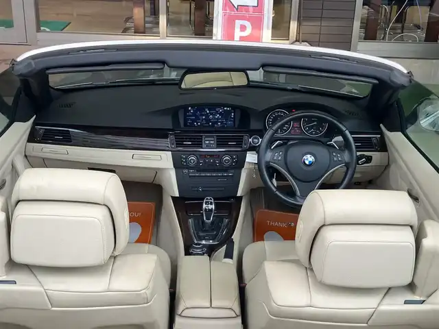 ＢＭＷ ３３５ｉ カブリオレ 神奈川県 2010(平22)年 3.6万km プラチナブロンズ 電動オープン/新車時保証書/取扱説明書/前後クリアランスソナー/HIDヘッドライト/純正ナビ/（DVD/TV/CD/FM/AM)/純正アルミホイール/前席パワーシート/前席シートヒーター