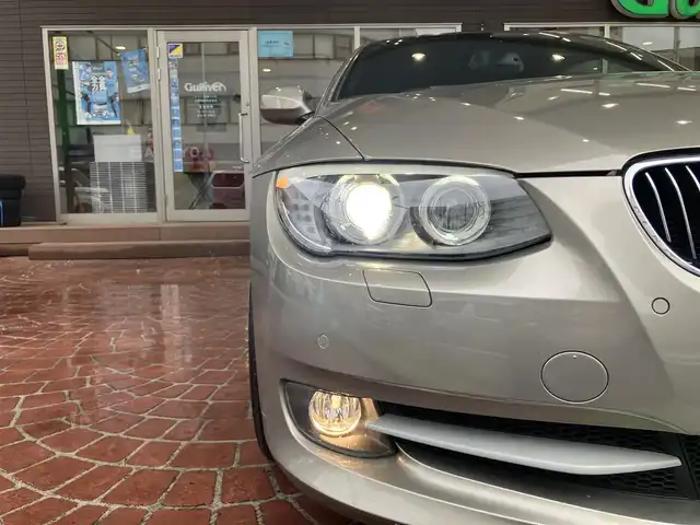 ＢＭＷ ３３５ｉ カブリオレ 神奈川県 2010(平22)年 3.6万km プラチナブロンズ 電動オープン/新車時保証書/取扱説明書/前後クリアランスソナー/HIDヘッドライト/純正ナビ/（DVD/TV/CD/FM/AM)/純正アルミホイール/前席パワーシート/前席シートヒーター