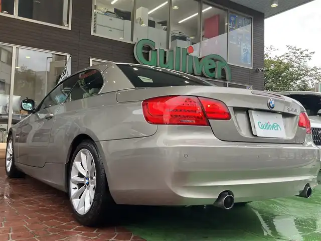 ＢＭＷ ３３５ｉ カブリオレ 神奈川県 2010(平22)年 3.6万km プラチナブロンズ 電動オープン/新車時保証書/取扱説明書/前後クリアランスソナー/HIDヘッドライト/純正ナビ/（DVD/TV/CD/FM/AM)/純正アルミホイール/前席パワーシート/前席シートヒーター