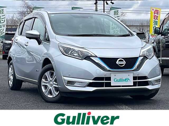 日産 ノート e－パワー B FOUR 道央・札幌 2020(令2)年 4.1万km ブリリアントシルバー ４WD/ワンオーナー/社外オーディオ/AM/FM/CD/衝突被害軽減ブレーキ/横滑り防止装置/レーンキープアシスト/クリアランスソナー/バックカメラ/サイドカメラ/フロントカメラ/全方位カメラ/アラウンドビューモニター/ETC/アイドリングストップ/DRIVEMODE/デジタルインナーミラー/プッシュスタート/スマートキー/ハロゲンヘッドライト/オートライト/フォグランプ/ヘッドライトレベライザー/電動格納ミラー/ウィンカーミラー/社外フロアマット/スペアキー