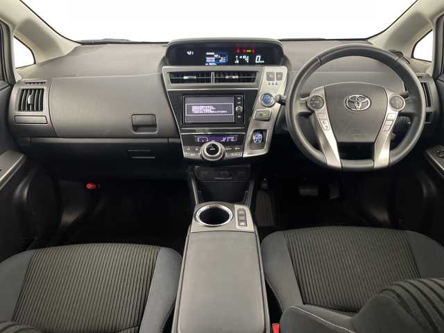 トヨタ プリウス α S ツーリングセレクション 埼玉県 2018(平30)年 4.7万km シルバーM 純正ナビ　/　（TV/BT/FM/AM/SD)/バックカメラ　/前方ドライブレコーダー　/ビルトインＥＴＣ　/クルーズコントロール　/レーンキープアシスト　/オートマチックハイビーム　/先行車発進お知らせ機能　/革巻きハンドル　/純正フロアマット　/純正アルミホイール