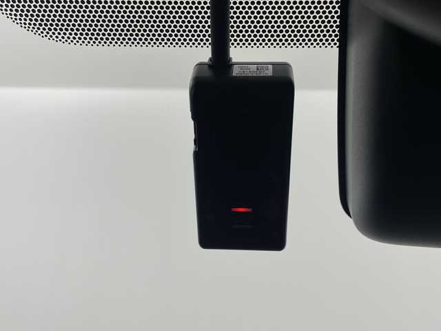 トヨタ プリウス α S ツーリングセレクション 埼玉県 2018(平30)年 4.7万km シルバーM 純正ナビ　/　（TV/BT/FM/AM/SD)/バックカメラ　/前方ドライブレコーダー　/ビルトインＥＴＣ　/クルーズコントロール　/レーンキープアシスト　/オートマチックハイビーム　/先行車発進お知らせ機能　/革巻きハンドル　/純正フロアマット　/純正アルミホイール