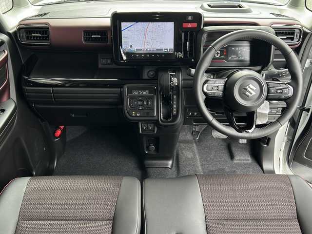 スズキ スペーシア カスタム HYBRID XS ターボ 広島県 2024(令6)年 1.3万km ピュアホワイトP 禁煙車/4WD/インタークーラーターボ/スズキセーフティサポート/・デュアルセンサーブレーキサポートII/・先行車発進お知らせ/・標識認識機能/・ヘッドアップディスプレイ/・誤発進抑制機能/・ハイビームアシスト/・アダプティブクルーズコントロール/・車線維持支援機能/・車線逸脱抑制/・車線逸脱警報/・ふらつき警報/コーナーセンサー/全方位モニター付９型メモリーナビ/・フルセグ/Bluetooｔｈ/ＵＳＢ/スマホ連携/スズキコネクト対応通信機装着車/両側パワースライドドア/革巻きステアリング/ステアリングスイッチ/ステアリングヒーター/パドルシフト/オートライト/電動パーキングブレーキ/ブレーキホールド/LEDヘッドライト/フォグランプ/ハーフレザーシート/シートヒーター/リアサーキュレーター/アイドリングストップ/スマートキー/プッシュスタート/スペアキー/純正15インチアルミホイール