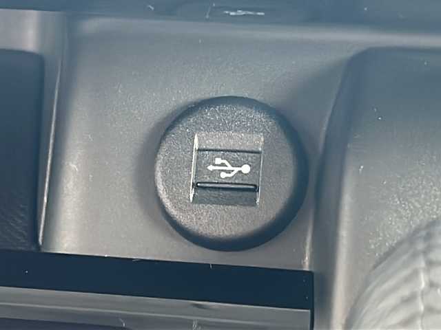 スズキ スペーシア カスタム HYBRID XS ターボ 広島県 2024(令6)年 1.3万km ピュアホワイトP 禁煙車/4WD/インタークーラーターボ/スズキセーフティサポート/・デュアルセンサーブレーキサポートII/・先行車発進お知らせ/・標識認識機能/・ヘッドアップディスプレイ/・誤発進抑制機能/・ハイビームアシスト/・アダプティブクルーズコントロール/・車線維持支援機能/・車線逸脱抑制/・車線逸脱警報/・ふらつき警報/コーナーセンサー/全方位モニター付９型メモリーナビ/・フルセグ/Bluetooｔｈ/ＵＳＢ/スマホ連携/スズキコネクト対応通信機装着車/両側パワースライドドア/革巻きステアリング/ステアリングスイッチ/ステアリングヒーター/パドルシフト/オートライト/電動パーキングブレーキ/ブレーキホールド/LEDヘッドライト/フォグランプ/ハーフレザーシート/シートヒーター/リアサーキュレーター/アイドリングストップ/スマートキー/プッシュスタート/スペアキー/純正15インチアルミホイール