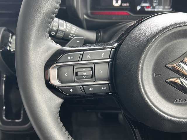 スズキ スペーシア カスタム HYBRID XS ターボ 広島県 2024(令6)年 1.3万km ピュアホワイトP 禁煙車/4WD/インタークーラーターボ/スズキセーフティサポート/・デュアルセンサーブレーキサポートII/・先行車発進お知らせ/・標識認識機能/・ヘッドアップディスプレイ/・誤発進抑制機能/・ハイビームアシスト/・アダプティブクルーズコントロール/・車線維持支援機能/・車線逸脱抑制/・車線逸脱警報/・ふらつき警報/コーナーセンサー/全方位モニター付９型メモリーナビ/・フルセグ/Bluetooｔｈ/ＵＳＢ/スマホ連携/スズキコネクト対応通信機装着車/両側パワースライドドア/革巻きステアリング/ステアリングスイッチ/ステアリングヒーター/パドルシフト/オートライト/電動パーキングブレーキ/ブレーキホールド/LEDヘッドライト/フォグランプ/ハーフレザーシート/シートヒーター/リアサーキュレーター/アイドリングストップ/スマートキー/プッシュスタート/スペアキー/純正15インチアルミホイール