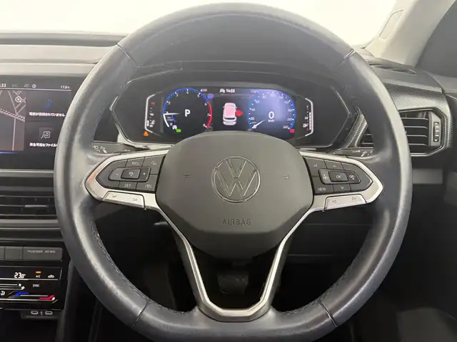 フォルクスワーゲン ＶＷ Ｔ－クロス TSI アクティブ 愛知県 2023(令5)年 1.1万km グレー 純正ディスプレイオーディオ/Bluetooth接続/AM/FM/AppleCarPlay/AndroidAuto/レーダークルーズコントロール/衝突被害軽減ブレーキ/前後コーナーセンサー/パドルシフト/前後ドライブレコーダー/純正フロアマット/純正16インチアルミホイール/LEDヘッドライト/オートライト/ワイヤレス充電/ETC2.0/スマートキー/プッシュスタート/スペアキー/取扱説明書/保証書