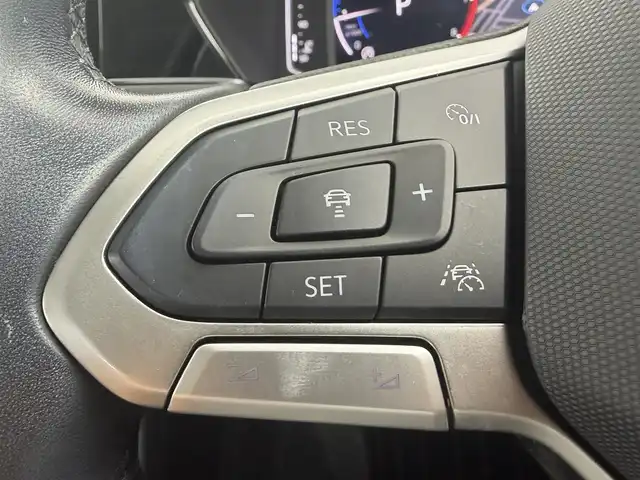 フォルクスワーゲン ＶＷ Ｔ－クロス TSI アクティブ 愛知県 2023(令5)年 1.1万km グレー 純正ディスプレイオーディオ/Bluetooth接続/AM/FM/AppleCarPlay/AndroidAuto/レーダークルーズコントロール/衝突被害軽減ブレーキ/前後コーナーセンサー/パドルシフト/前後ドライブレコーダー/純正フロアマット/純正16インチアルミホイール/LEDヘッドライト/オートライト/ワイヤレス充電/ETC2.0/スマートキー/プッシュスタート/スペアキー/取扱説明書/保証書