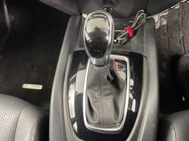 日産 エクストレイル 20S Vセレクション 道央・札幌 2021(令3)年 10.4万km ブリリアントホワイトパール ・４WD//・インテリジェントエマージェンシーブレーキ/・純正SDナビ/・CD/SD/BT/フルセグTV/・バックカメラ/・全席シートヒーター/・オートライト/LEDライト/・前方ドライブレコーダー/・ダウンヒルアシストコントロール/・純正エンジンスターター/・スペアキー１本/・冬タイヤアルミ付き積込/・ビルドインETC