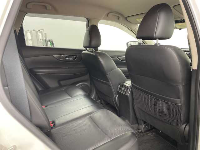 日産 エクストレイル 20S Vセレクション 道央・札幌 2021(令3)年 10.4万km ブリリアントホワイトパール ・４WD//・インテリジェントエマージェンシーブレーキ/・純正SDナビ/・CD/SD/BT/フルセグTV/・バックカメラ/・全席シートヒーター/・オートライト/LEDライト/・前方ドライブレコーダー/・ダウンヒルアシストコントロール/・純正エンジンスターター/・スペアキー１本/・冬タイヤアルミ付き積込/・ビルドインETC