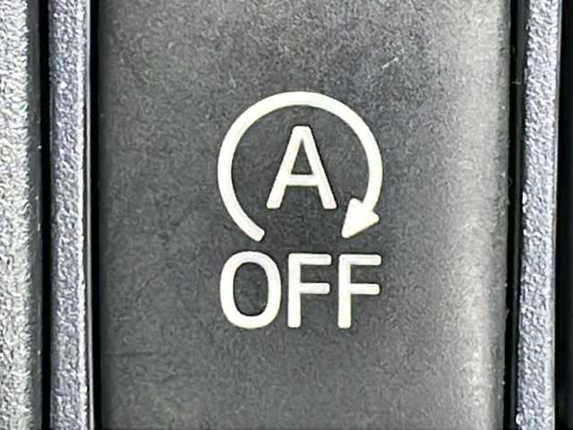 トヨタ ヴォクシー V 道北・旭川 2014(平26)年 6.6万km ブラック /4WD//禁煙車//社外ナビ//フルセグ/SD/DVD/CD/AUX//バックカメラ//クルーズコントロール//片側パワースライドドア//オートライト//LEDヘッドライト//フォグランプ//オートエアコン//オートマチックハイビーム//前後ドライブレコーダー//純正フロアマット//ドアバイザー//ドアミラーウィンカー//オートリトラミラー//ビルトインETC//社外AW冬タイヤ積み込み//リアサンシェード//革巻きステアリング//ステアリングスイッチ//横滑り防止//アイドリングストップ//保証書