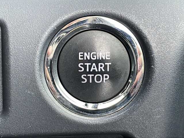 トヨタ ヴォクシー V 道北・旭川 2014(平26)年 6.6万km ブラック /4WD//禁煙車//社外ナビ//フルセグ/SD/DVD/CD/AUX//バックカメラ//クルーズコントロール//片側パワースライドドア//オートライト//LEDヘッドライト//フォグランプ//オートエアコン//オートマチックハイビーム//前後ドライブレコーダー//純正フロアマット//ドアバイザー//ドアミラーウィンカー//オートリトラミラー//ビルトインETC//社外AW冬タイヤ積み込み//リアサンシェード//革巻きステアリング//ステアリングスイッチ//横滑り防止//アイドリングストップ//保証書