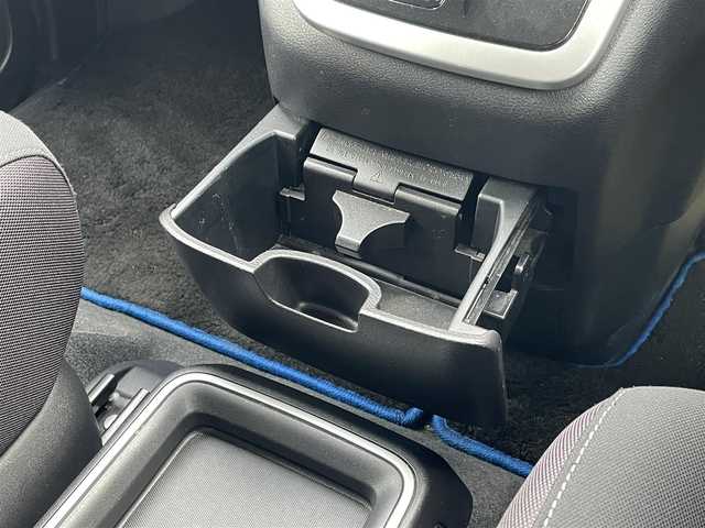 日産 セレナ e－パワー ハイウェイスター V 佐賀県 2018(平30)年 8万km ブリリアントホワイトパール 純正9インチSDナビゲーション/・フルセグTV/CD/DVD/SD/USB/Bluetooth/フリップダウンモニター/アラウンドビューモニター/前方ドライブレコーダー/ビルトインETC/インテリジェントパーキングアシスト/両側パワースライドドア/電子パーキングブレーキ/・AUTO HOLD機能/後席エアコン(温度調整無し)/後席サンシェード/ISOFIX対応/革巻きステアリング/ステアリングリモコン/純正15インチアルミホイール/純正LEDヘッドライト/純正フォグランプ/純正フロアマット/純正ドアバイザ―/新車保証書/取扱説明書/スペアキー１本/プロパイロット/・インテリジェントクルーズコントロール/・エマージェンシーブレーキ/・レーンディパーチャーワーニング/・前後クリアランスソナー/・標識検知機能/・ふらつき警報