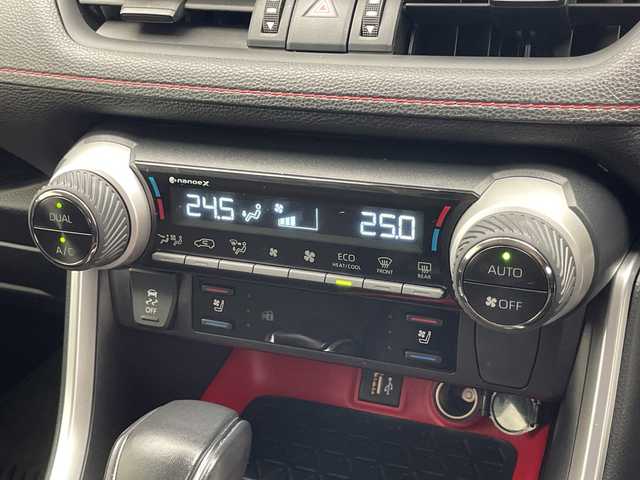 トヨタ ＲＡＶ４ HV アドベンチャー オフロードPKGⅡ 千葉県 2024(令6)年 2.5万km 緑Ⅱ GORIGORIブラック塗装/ルーフレール/ワンオーナー/トヨタセーフティセンス/プリクラッシュセーフティ/レーントレーシングアシスト/レーンディパーチャーアラート/ロードサインアシスト/レーダークルーズコントロール/オートマチックハイビーム/先行車発進アラーム/ブラインドスポットモニター/リアクロストラフィックアラート/10.5型純正ディスプレイオーディオ/　ナビ/フルセグTV/Bluetooth/AM/FM/パノラミックビューモニター/ビルトインETC/ミラー一体型ドライブレコーダー/純正マットブラック18インチAW/専用ブラック合皮シート/シートヒーター/エアーシート/運転席パワーシート/シートメモリ/オートライト/LEDヘッドライト/フォグランプ/電子パーキング/オートブレーキホールド/スマートキー/プッシュスタート