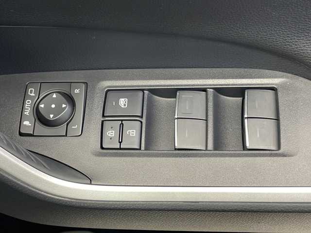 トヨタ ＲＡＶ４ HV アドベンチャー オフロードPKGⅡ 千葉県 2024(令6)年 2.5万km 緑Ⅱ GORIGORIブラック塗装/ルーフレール/ワンオーナー/トヨタセーフティセンス/プリクラッシュセーフティ/レーントレーシングアシスト/レーンディパーチャーアラート/ロードサインアシスト/レーダークルーズコントロール/オートマチックハイビーム/先行車発進アラーム/ブラインドスポットモニター/リアクロストラフィックアラート/10.5型純正ディスプレイオーディオ/　ナビ/フルセグTV/Bluetooth/AM/FM/パノラミックビューモニター/ビルトインETC/ミラー一体型ドライブレコーダー/純正マットブラック18インチAW/専用ブラック合皮シート/シートヒーター/エアーシート/運転席パワーシート/シートメモリ/オートライト/LEDヘッドライト/フォグランプ/電子パーキング/オートブレーキホールド/スマートキー/プッシュスタート