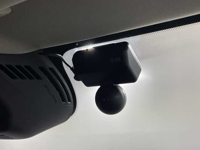 ボルボ Ｖ６０ クロスカントリー T5 AWD プロ 神奈川県 2019(令1)年 1.5万km オスミウムグレーM 4WD/純正HDDナビ/FM　CD　フルセグ　Bluetooth　　USB/360°ビューカメラ/ハーマンカードン/インテリセーフ/アダプティブクルーズコントロール/ハンズフリーパワーバックドア/革巻ステアリング/ステアリングリモコン/黒革シート/前席2メモリパワーシート/前席シートヒーター/前席ベンチレーション/ESCスポーツモード/ヘッドアップディスプレイ/トノカバー/ISOFIX対応/保証書/取扱説明書/スマートキー×2/LEDヘッドライト/アクティブペンディングライト/純正19インチAW/Lane keeping Aid/パークアシスト/Cross Sing Information/車間警告機能/自動駐車/自動発車/BLIS/Road Sing Information