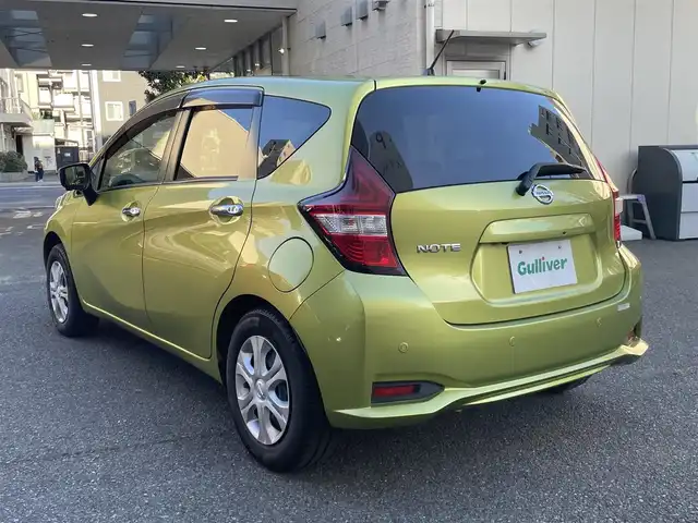 日産 ノート X 神奈川県 2017(平29)年 3.4万km オリーブグリーン 純正ナビ/ＣＤ／Bluetooth/ＡＵＸ　/フルセグＴＶ　/ＥＴＣ　/前後コーナーセンサー　/レーンキープアシスト　/スペアキー　/純正フロアマット　/プッシュスタート　/スマートキー　/取扱説明書　/保証書