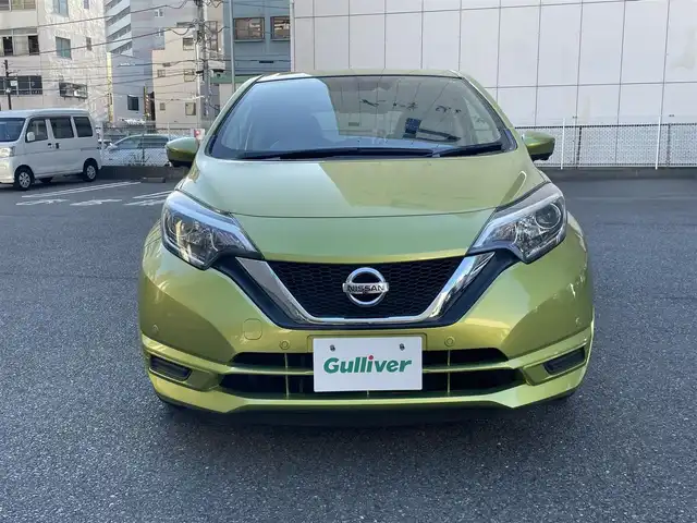 日産 ノート X 神奈川県 2017(平29)年 3.4万km オリーブグリーン 純正ナビ/ＣＤ／Bluetooth/ＡＵＸ　/フルセグＴＶ　/ＥＴＣ　/前後コーナーセンサー　/レーンキープアシスト　/スペアキー　/純正フロアマット　/プッシュスタート　/スマートキー　/取扱説明書　/保証書