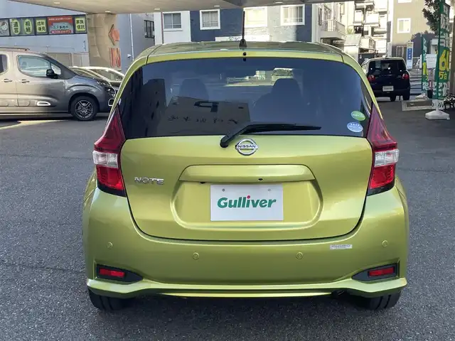 日産 ノート X 神奈川県 2017(平29)年 3.4万km オリーブグリーン 純正ナビ/ＣＤ／Bluetooth/ＡＵＸ　/フルセグＴＶ　/ＥＴＣ　/前後コーナーセンサー　/レーンキープアシスト　/スペアキー　/純正フロアマット　/プッシュスタート　/スマートキー　/取扱説明書　/保証書