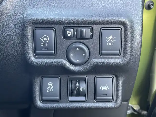 日産 ノート X 神奈川県 2017(平29)年 3.4万km オリーブグリーン 純正ナビ/ＣＤ／Bluetooth/ＡＵＸ　/フルセグＴＶ　/ＥＴＣ　/前後コーナーセンサー　/レーンキープアシスト　/スペアキー　/純正フロアマット　/プッシュスタート　/スマートキー　/取扱説明書　/保証書